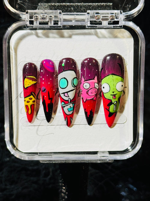 ALIENS INVADE! NAILS