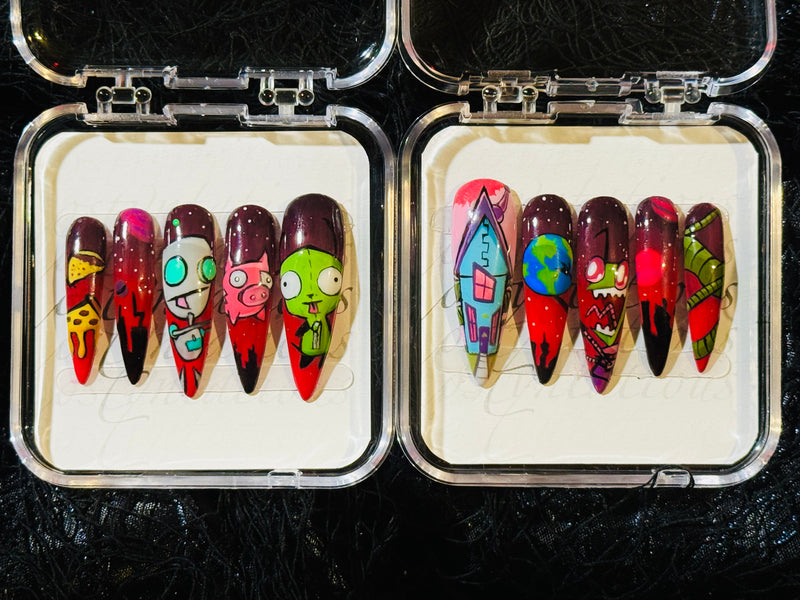 ALIENS INVADE! NAILS