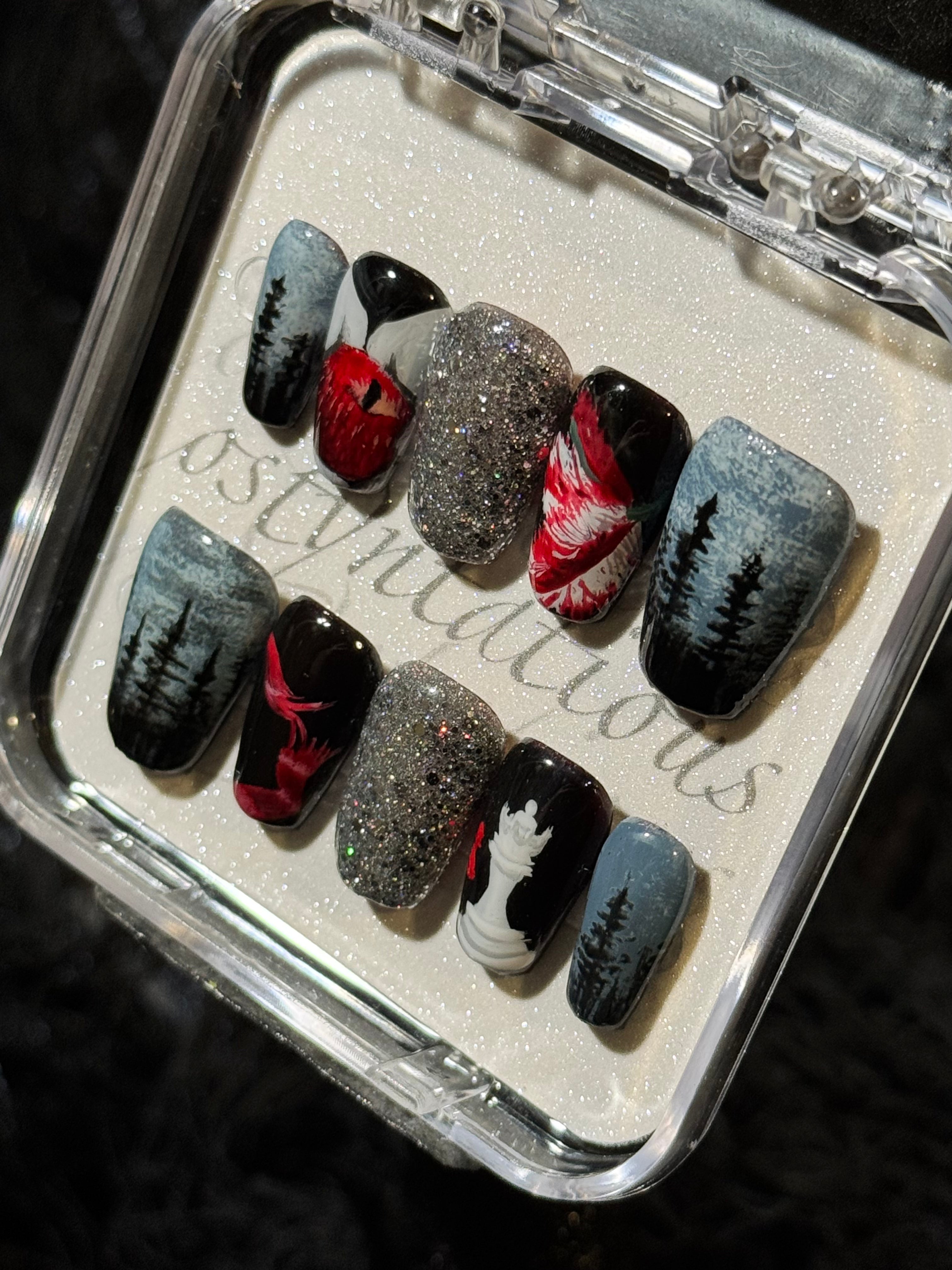 TWILIGHT NAILS