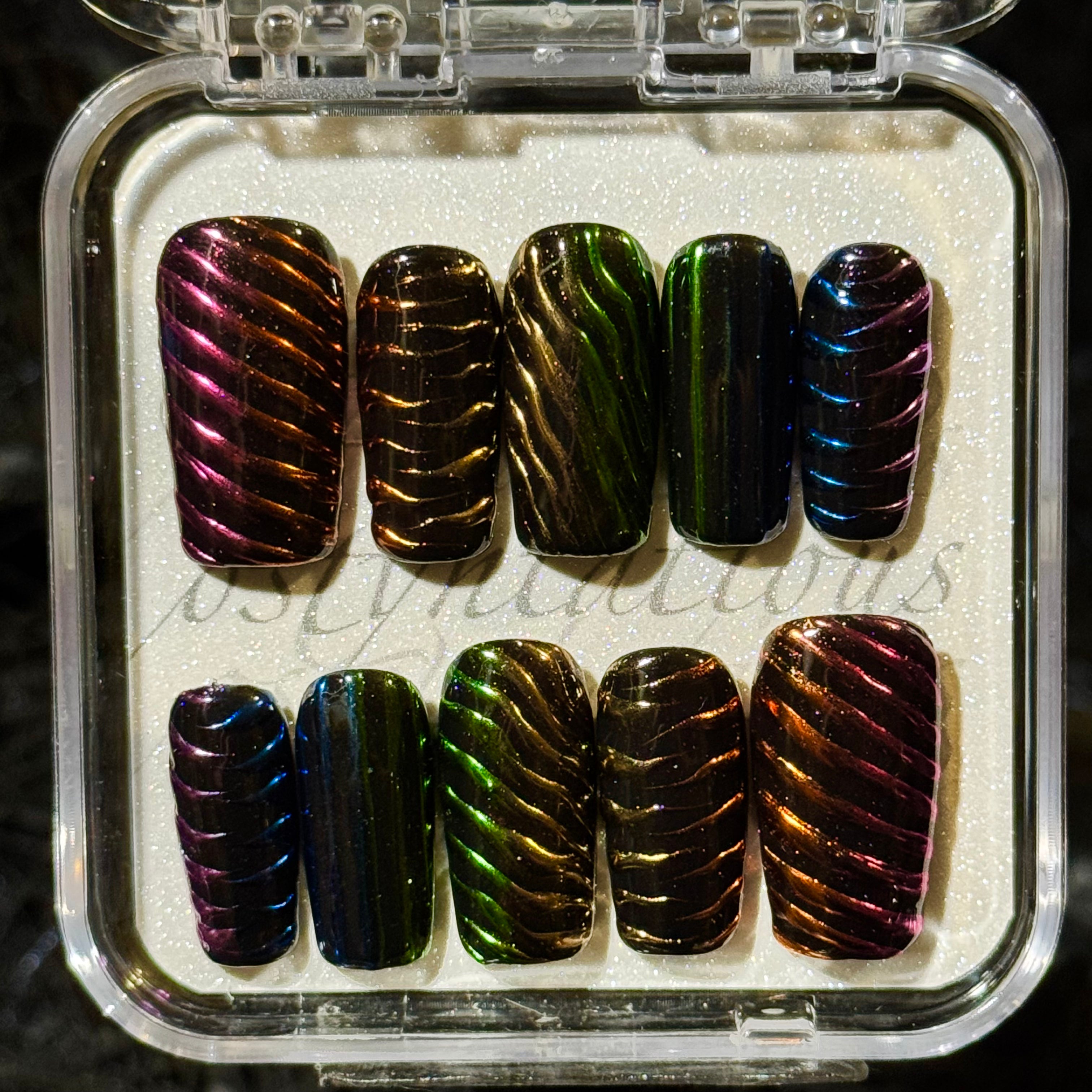 PRETTY PRIDE NAILS